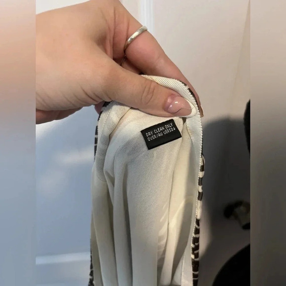 Vintage | Dana Buchman | 100% Silk Flowy Skirt W/ Asymmetrical Hem |  Size 10 - Picture 7 of 7